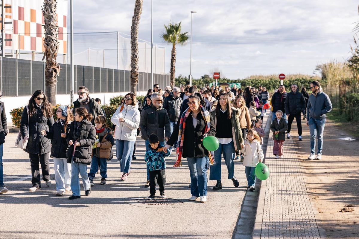 La Fúmiga ompli de famílies el Festivernet de Tavernes de la Valldigna La Fúmiga ompli de famílies el Festivernet de Tavernes de la Valldigna