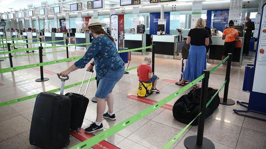 Exceltur eleva las pérdidas a más de 98.000 millones por las restricciones para viajar