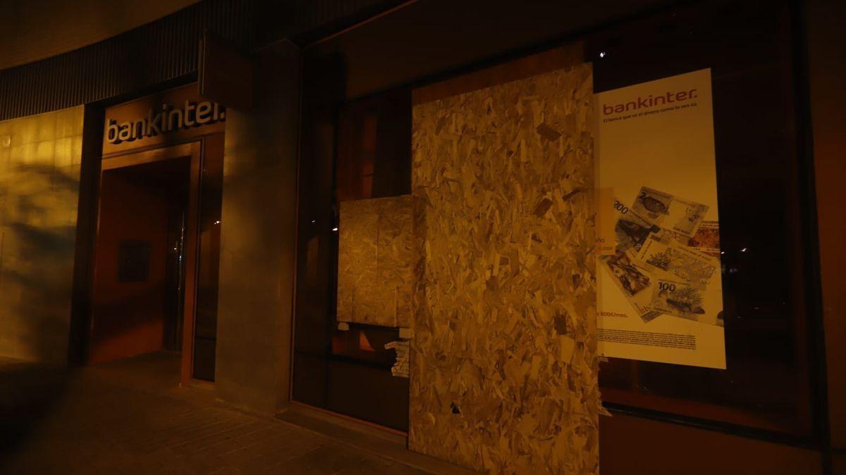 Imagen del cajero que han asaltado los ladrones la pasada madrugada.