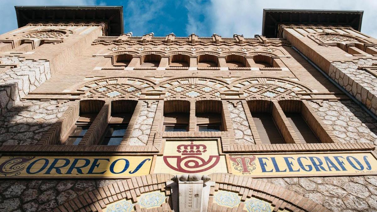 CorreosAntiguo edificio de Correos de la plaza Tetuán de Castelló.