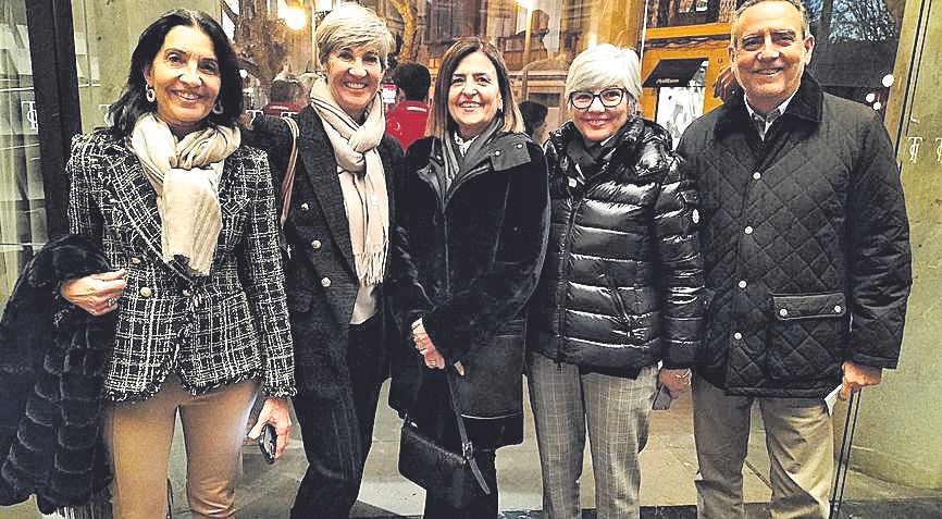 Isabel Maura, Ester Maura, Jero Balaguer, Concha Jarnes y Joan Sastre.