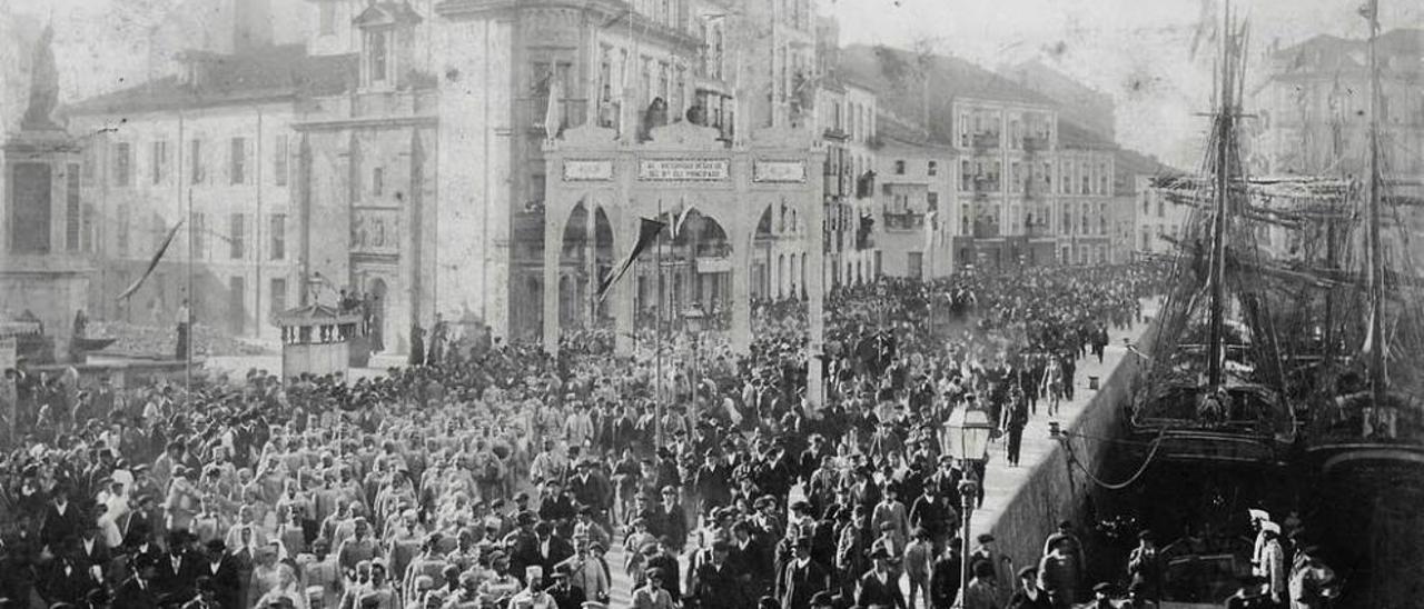 El primer cinematógrafo de Asturias estuvo en el teatro Jovellanos de la calle del Instituto.