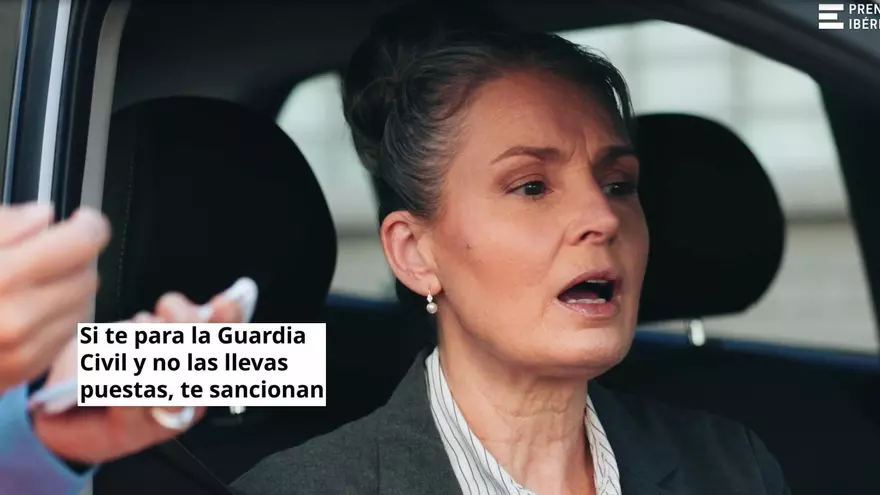 ¿Tienes el código '01' en tu permiso de conducir? La Guardia ya para y multa a los conductores que no lo cumplen
