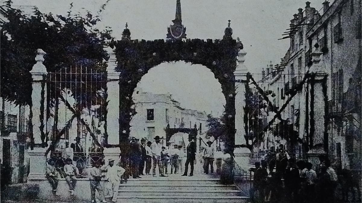 El Paseo engalanado para la procesión del Corpus a finales del siglo XIX.«El Pueblo», 1 abril 1926.  | INFORMACIÓN