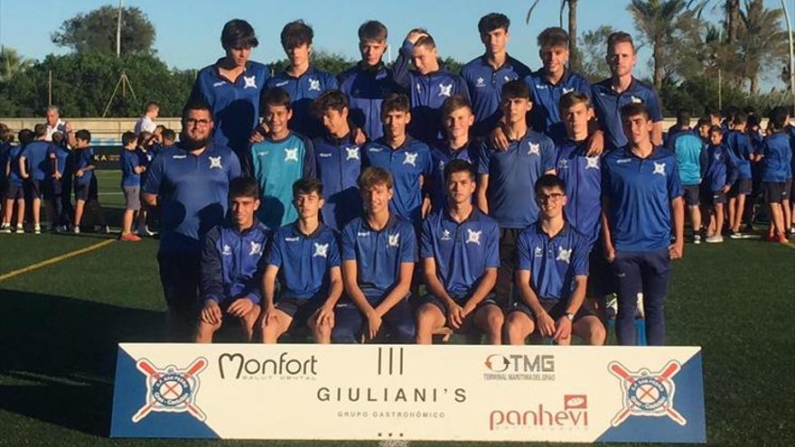 COORDINACIÓ El CF San Pedro ompli el Grau de Castelló de passió pel bon futbol