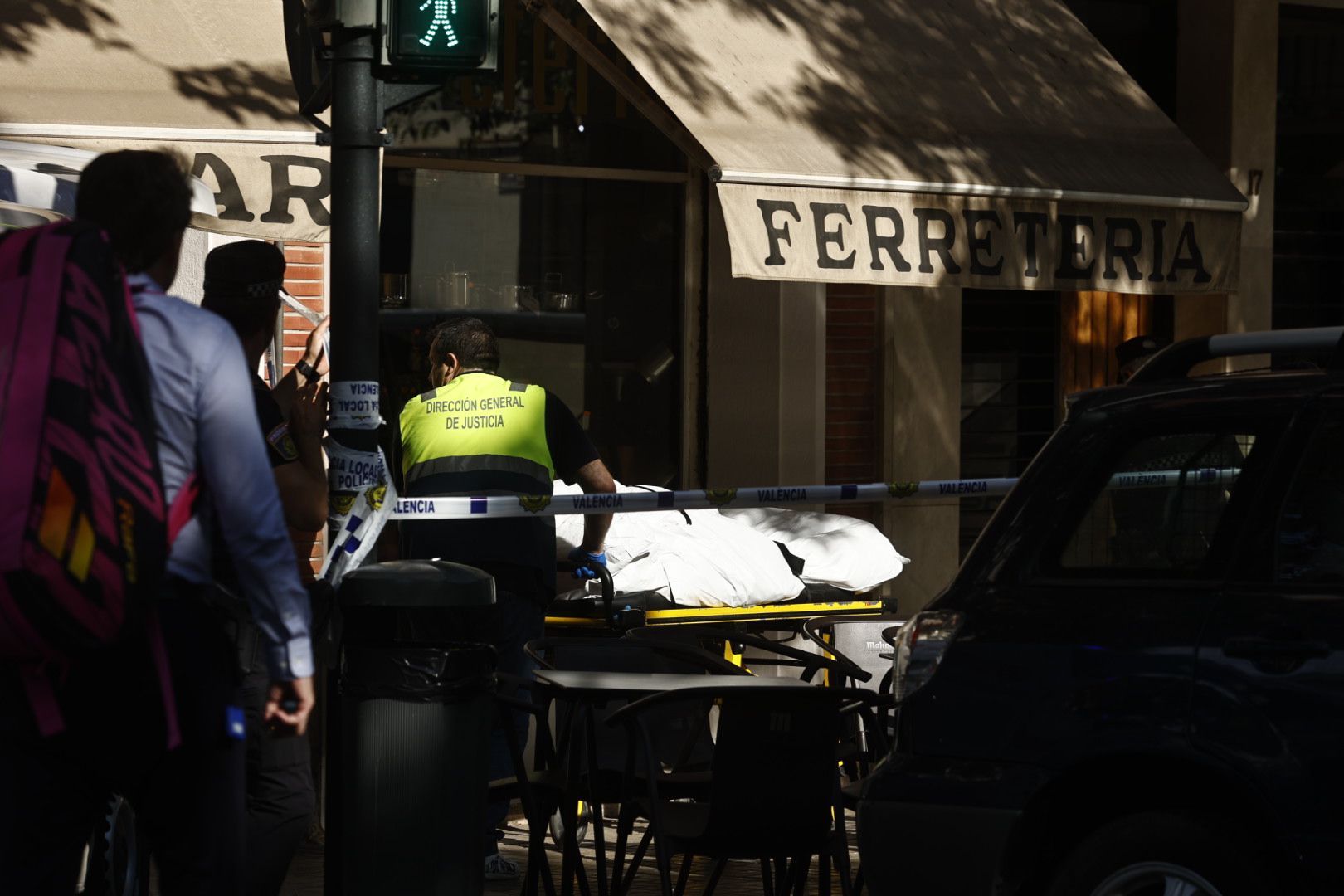 Un hombre asesina a su tío a cuchilladas en València