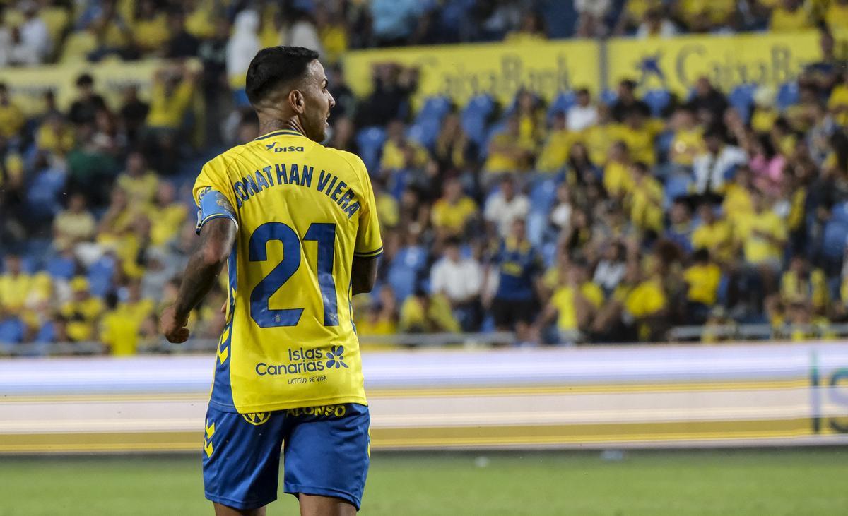 Jonathan Viera.