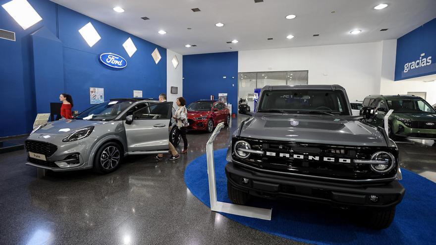 Los concesionarios de Alicante auguran una caída de ventas de coches eléctricos por la moratoria de la UE Los concesionarios de Alicante auguran una caída de ventas de coches eléctricos por la moratoria de la UE