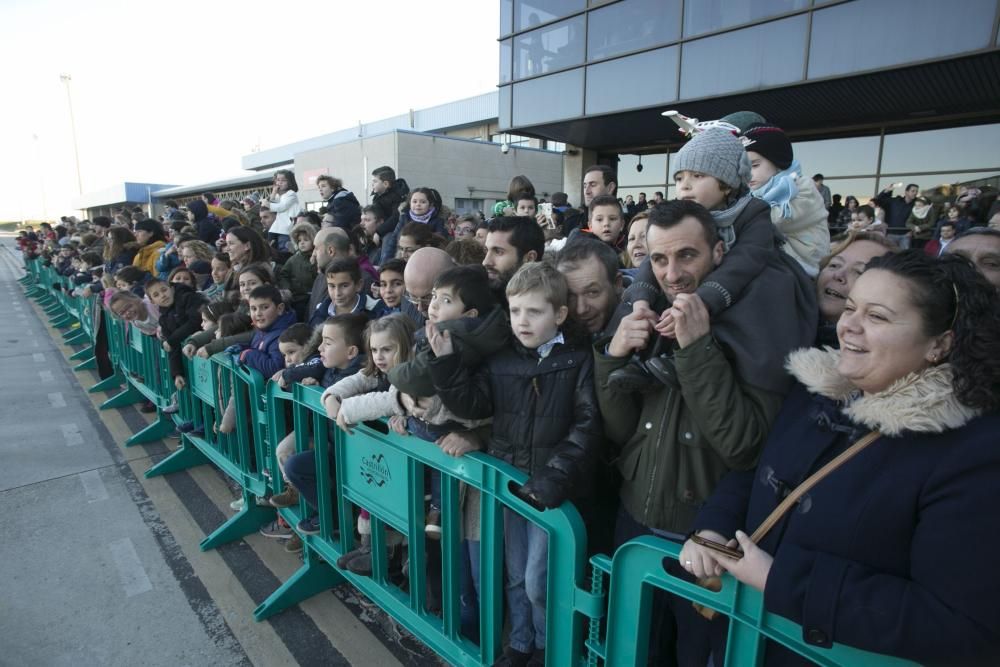 Llegada de los Reyes Magos al aeropuerto de Asturias