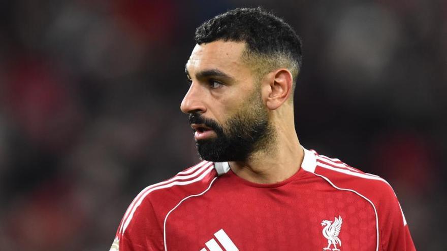 Slot entiende el debate sobre Salah: "Es normal, ha sido muy influyente para el club"