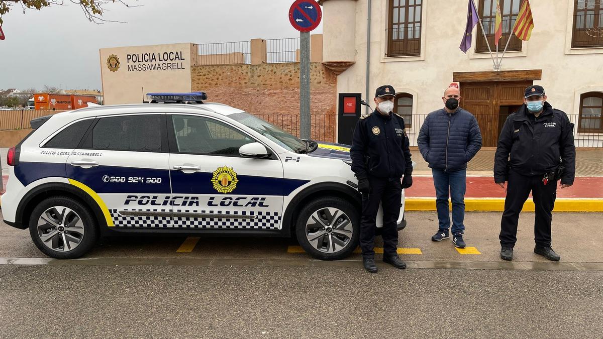 El alcalde Paco Gómez, con la Policía Local