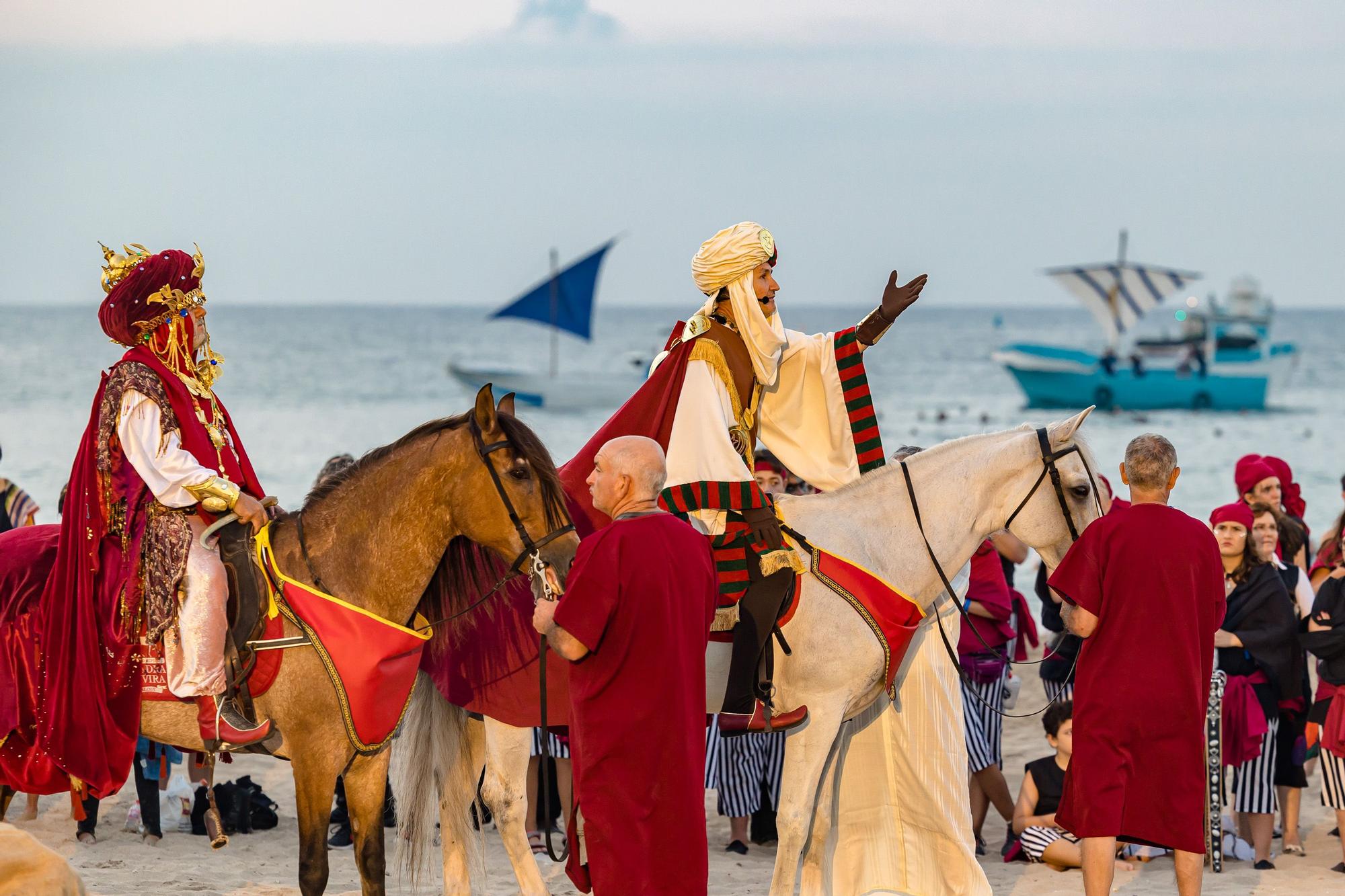 La Vila celebra el Desembarco en sus Fiestas de Moros y Cristianos