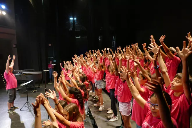 Les escoles de Figueres celebren la Trobada de la Cançó al Teatre El Jardí