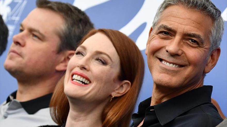 Clooney gusta en Venecia con una comedia con el racismo de fondo