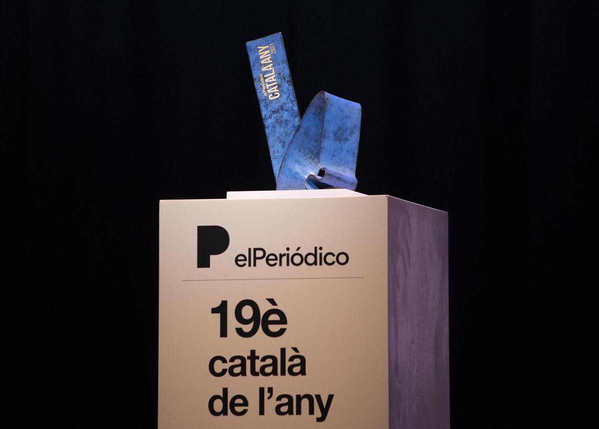 Detalle de el premio Català d lAny.