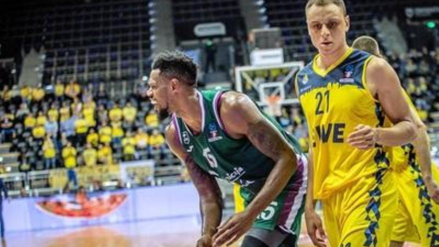 El Unicaja tuvo en la pista del Oldenburg una de sus dos derrotas de esta primera fase.