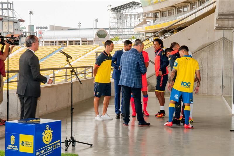 Presentación de las camisetas de la UD Las Palmas