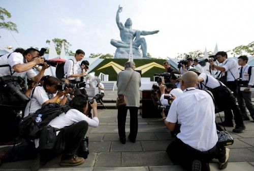 Japón recuerda a las víctimas de la segunda bomba atómica, lanzada tres días después de la de Hiroshima