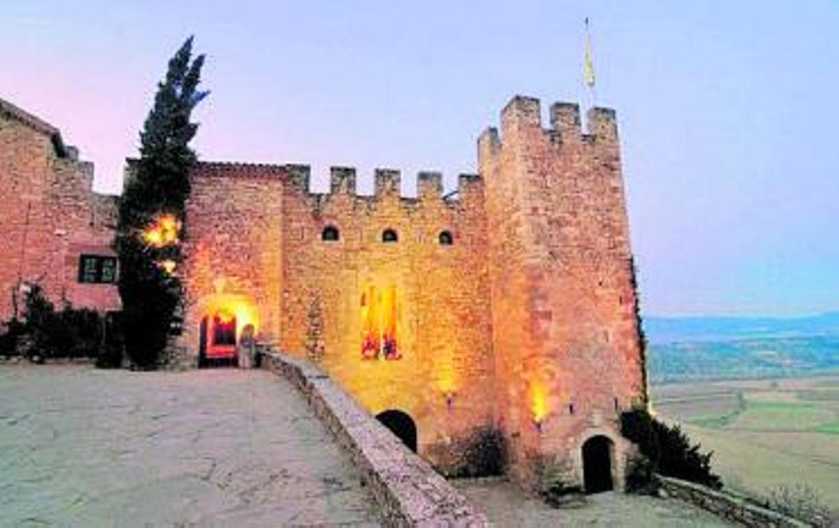 Exterior del castell de Montsonís. | CASTELLS DE LLEIDA