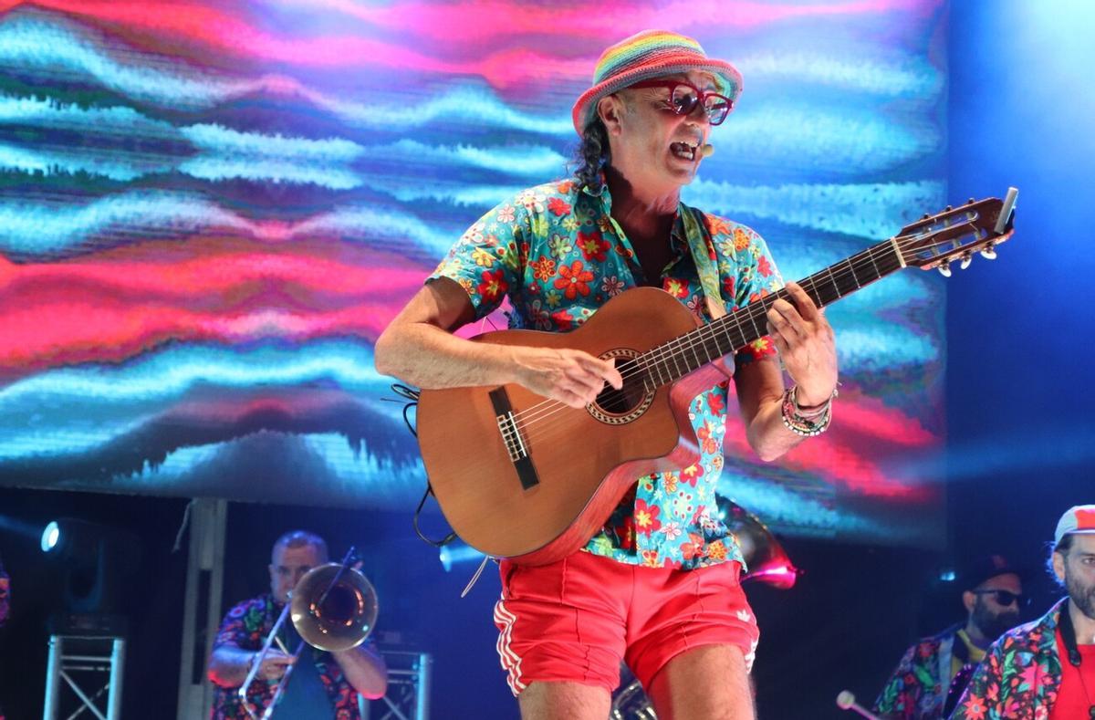 Concierto de Arístides Moreno en las fiestas del Carmen en Playa Blanca, en Lanzarote