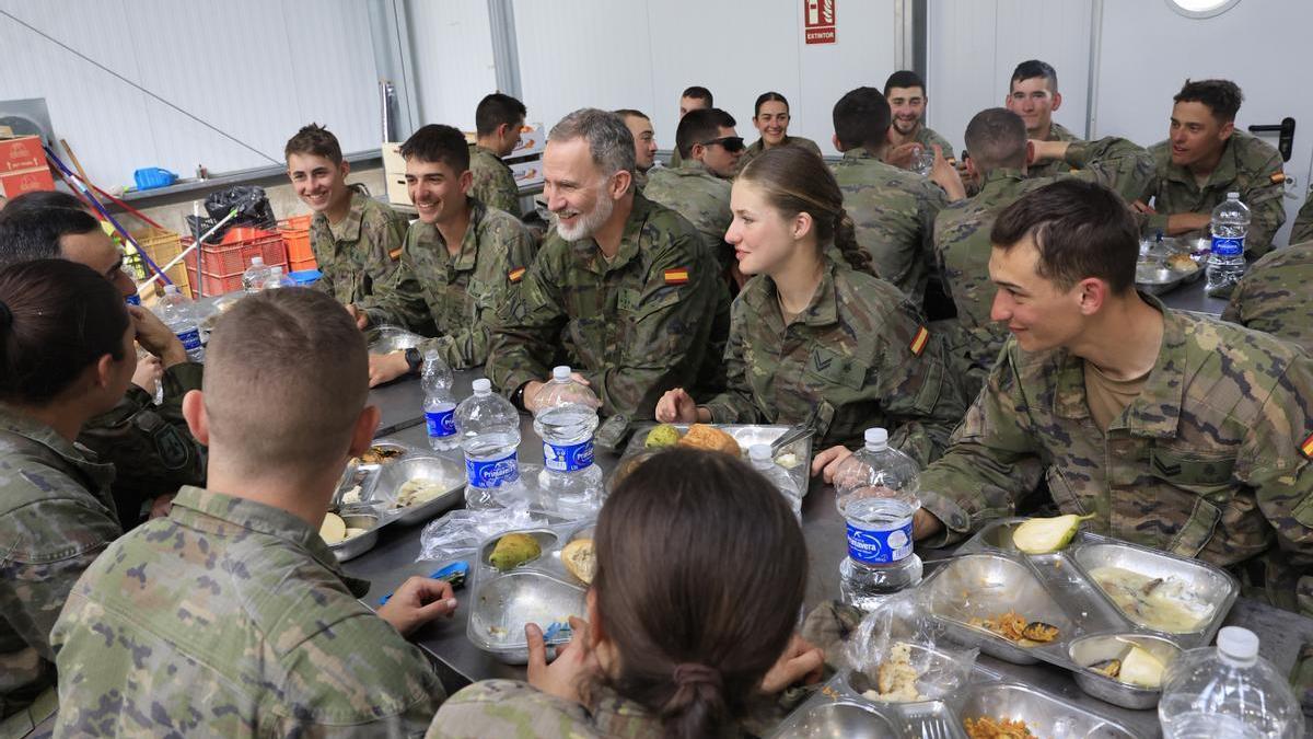 En imágenes | Así ha sido el paso de la princesa Leonor por la Academia Militar de Zaragoza