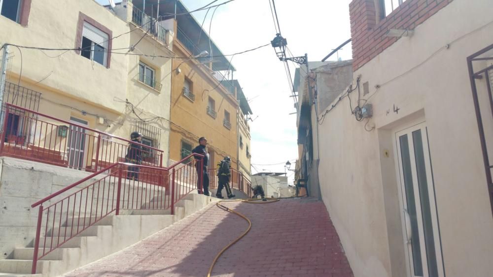 Incendio en una vivienda en la calle Ponce de León de Lorca