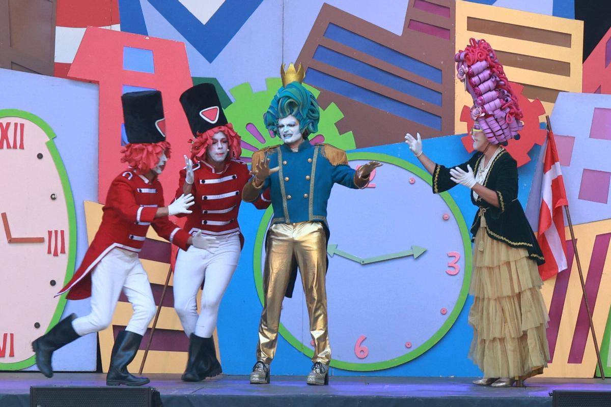 «El traje nuevo del emperador», espectáculo infantil en Castrelos «El traje nuevo del emperador», espectáculo infantil en Castrelos
