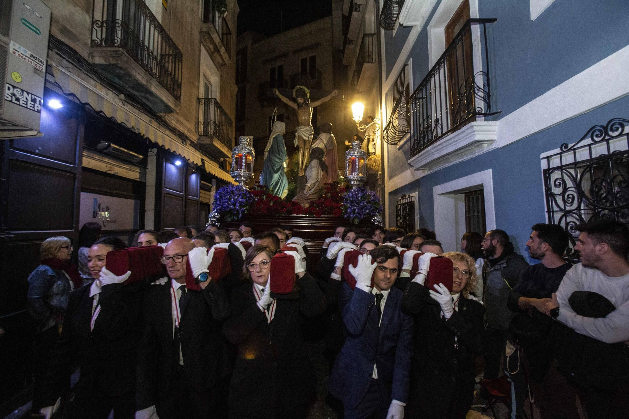 Procesión nocturna del Divino Amor "La Marinera" por las calles del barrio de Alicante