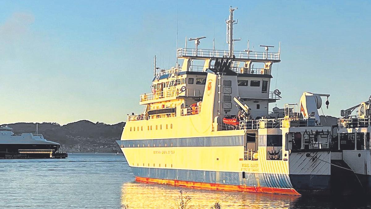 El oceanográfico, amarrado en el puerto de Vigo