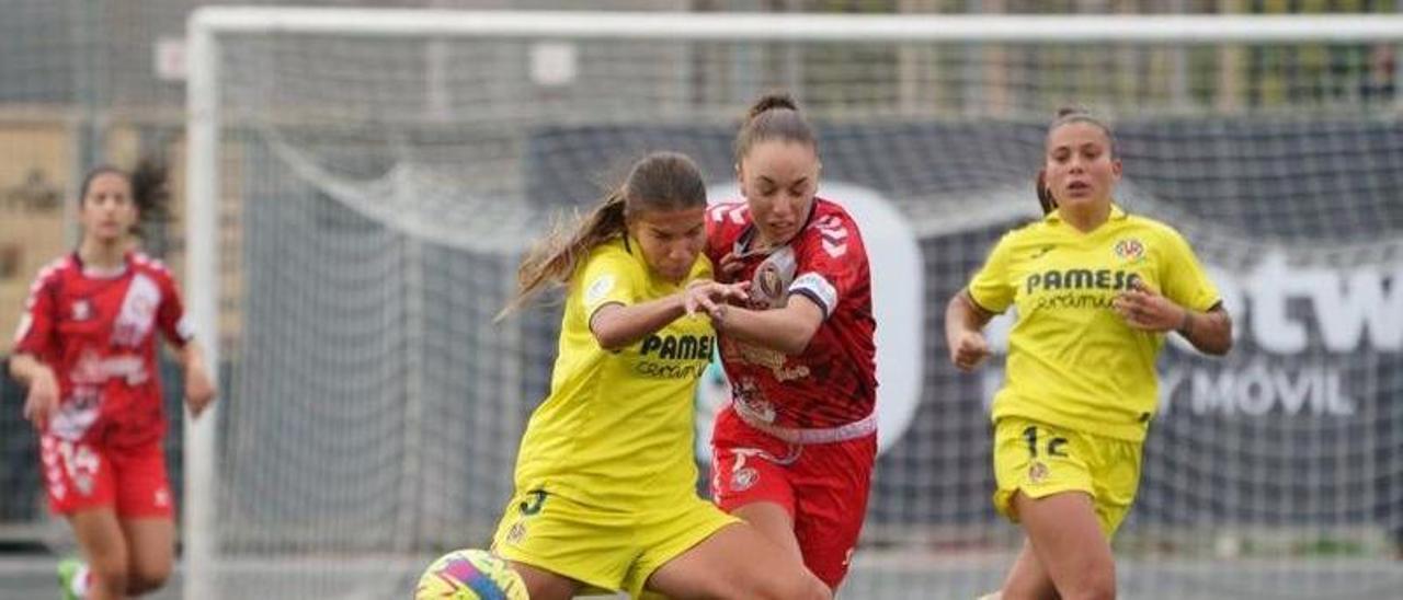 Imagen del encuentro entre el Villarreal y el Levante las Planas.