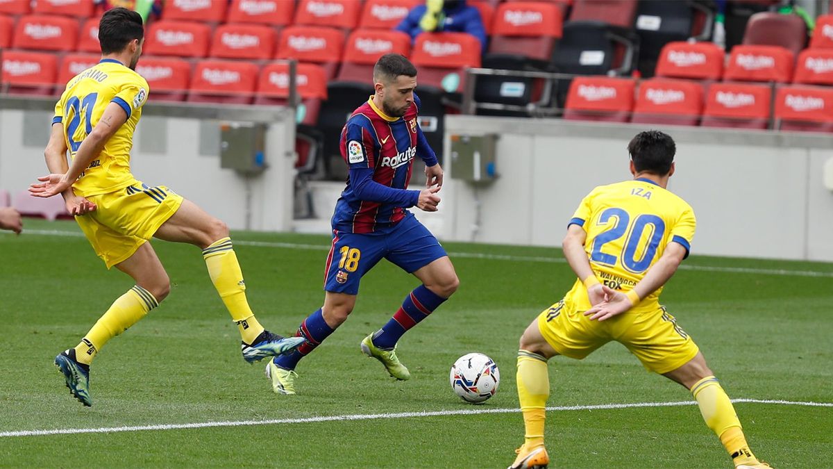 Jordi Alba estaba muy contrariado por el empate cedido ante el Càdiz