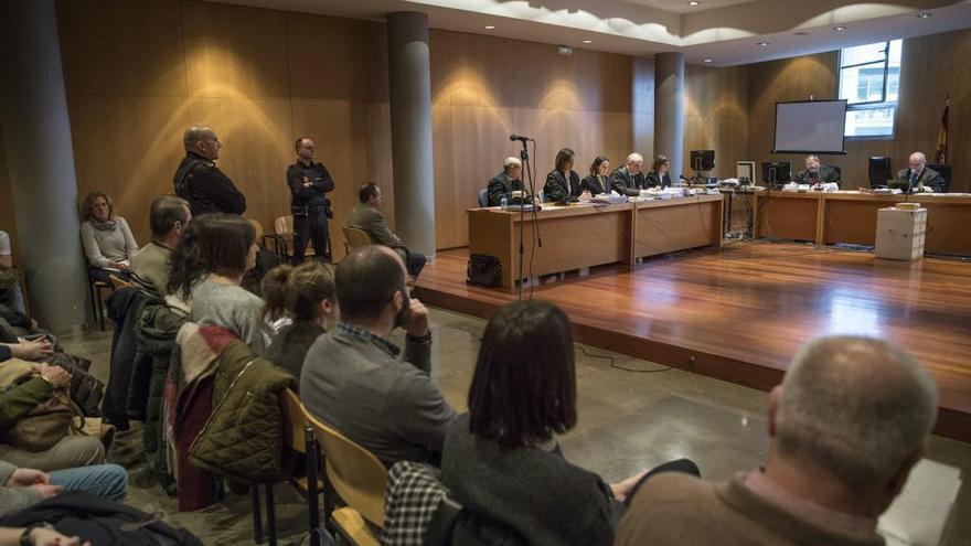 Una de las sesiones por el crimen del pastelero, en la Audiencia Provincial.