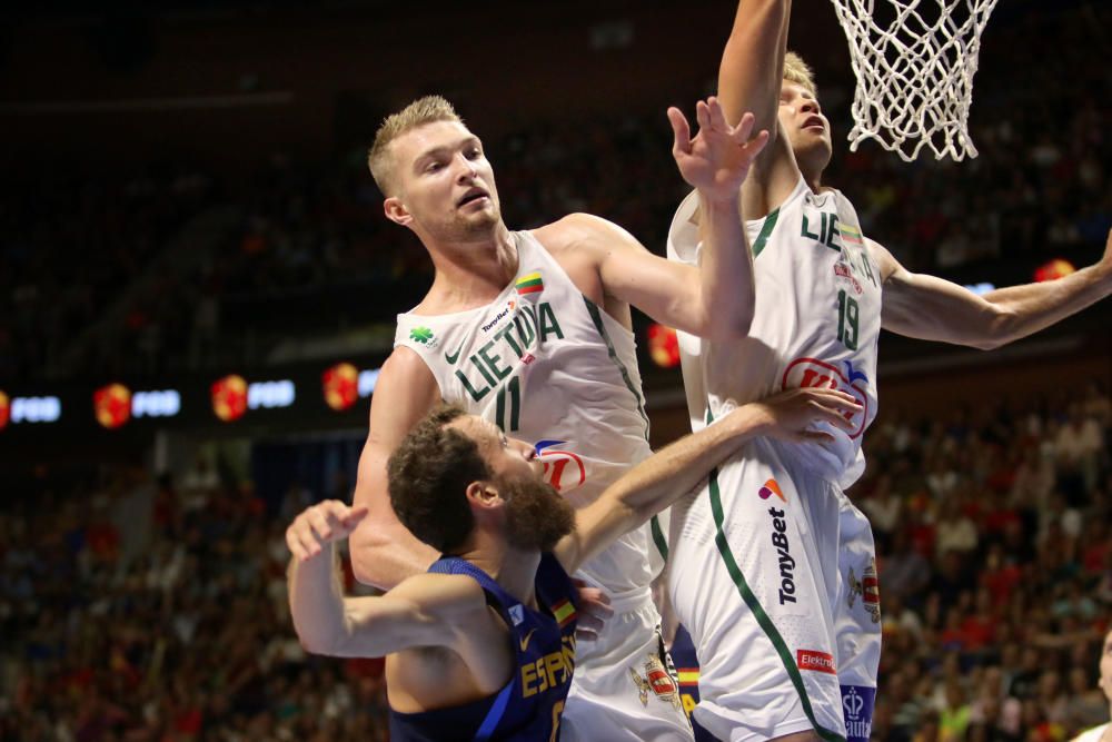 Fotos del España 76-78 Lituania, disputado en el Carpena