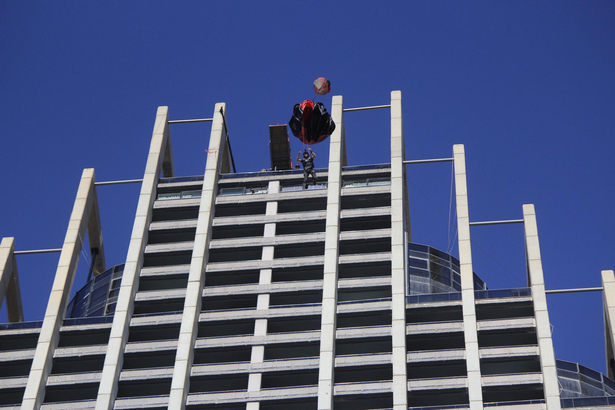 Las mejores imágenes del Mundial de salto B.A.S.E en Benidorm