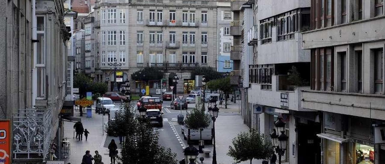 Imagen de la céntrica calle Calvo Sotelo, ya semipeatonal. // Bernabé/Javier Lalín