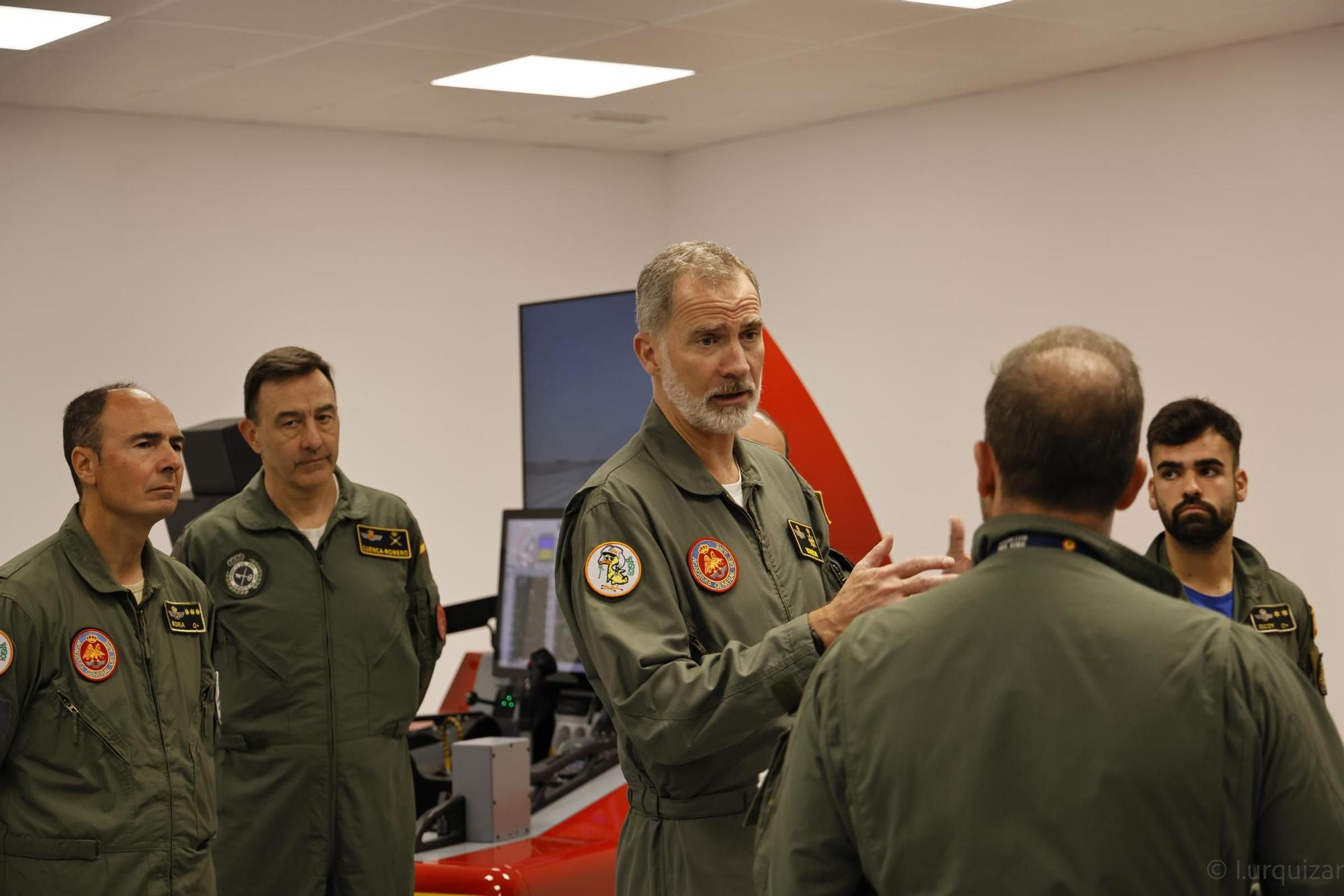 Las imágenes de la visita del rey Felipe VI a la Academia General del Aire en San Javier