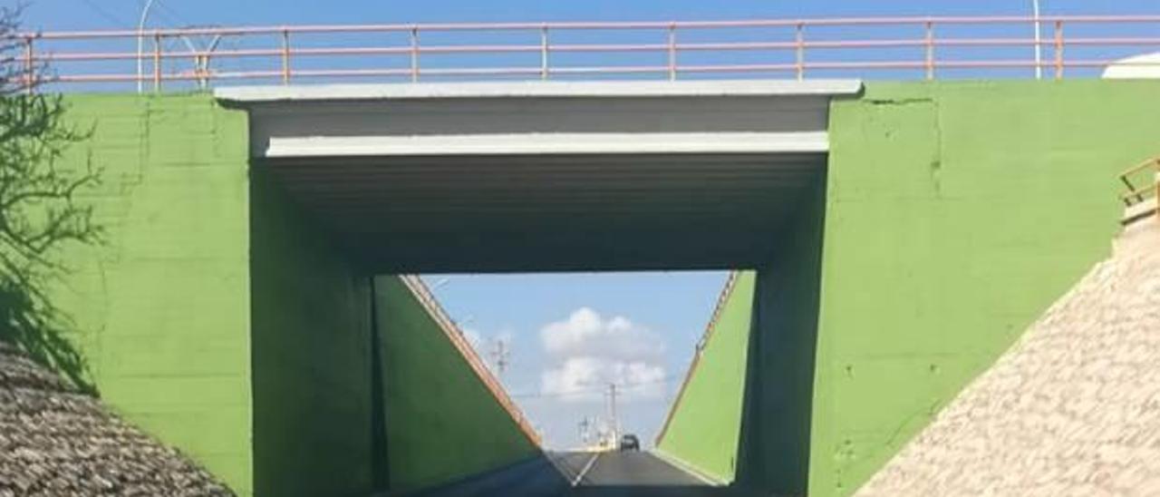 El túnel de Fuente del Jarro, tras ser arreglado y pintado.