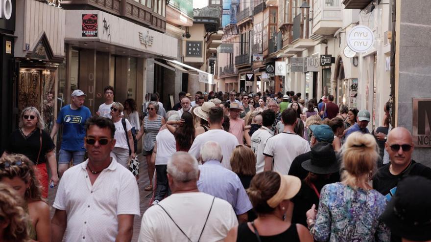 La vuelta del turismo masivo se refleja en el balance de Aena de 2022.