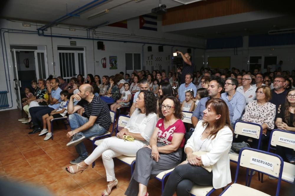 El Colegio Público Cuba renueva su biblioteca bajo el nombre de "Cecilio Gallego", padre de alumno e impulsor de las actividades del centro en sus inicios