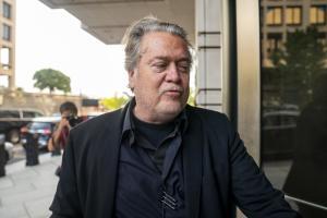 La fiscalia demana sis mesos de presó per a Bannon per desacatament al Congrés