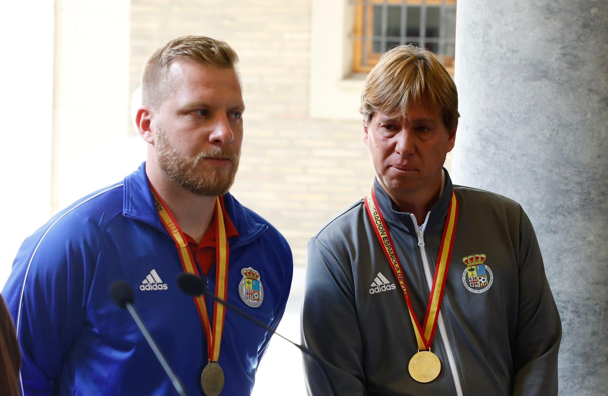 Azcón recibe a la selección aragonesa, flamante campeona de la Copa Regiones de la UEFA