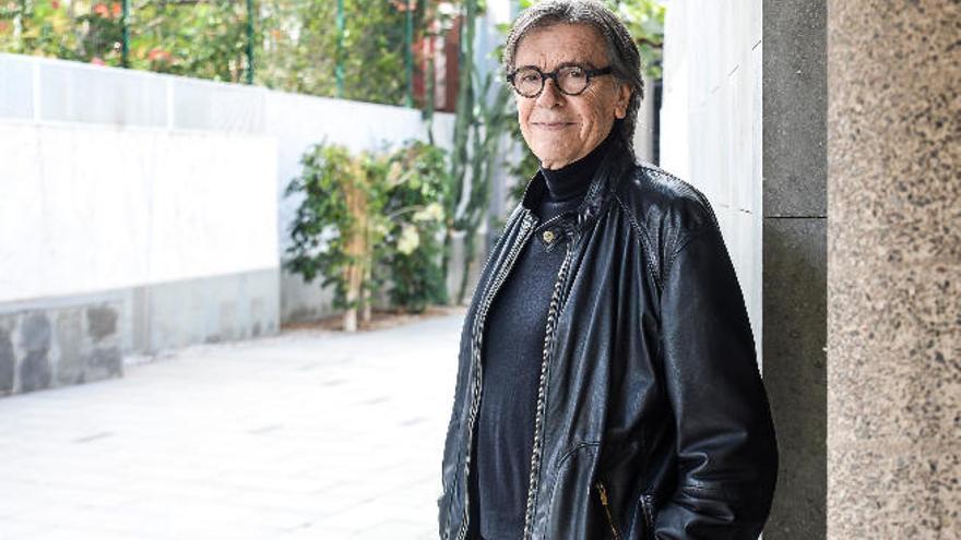 El actor y director Josep María Flotats, ayer, en el teatro Cuyás.