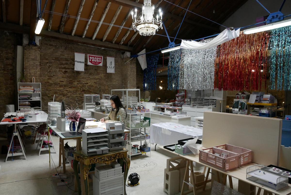 Taller de Prokö en el local de la calle Zamoray-Pignatelli.