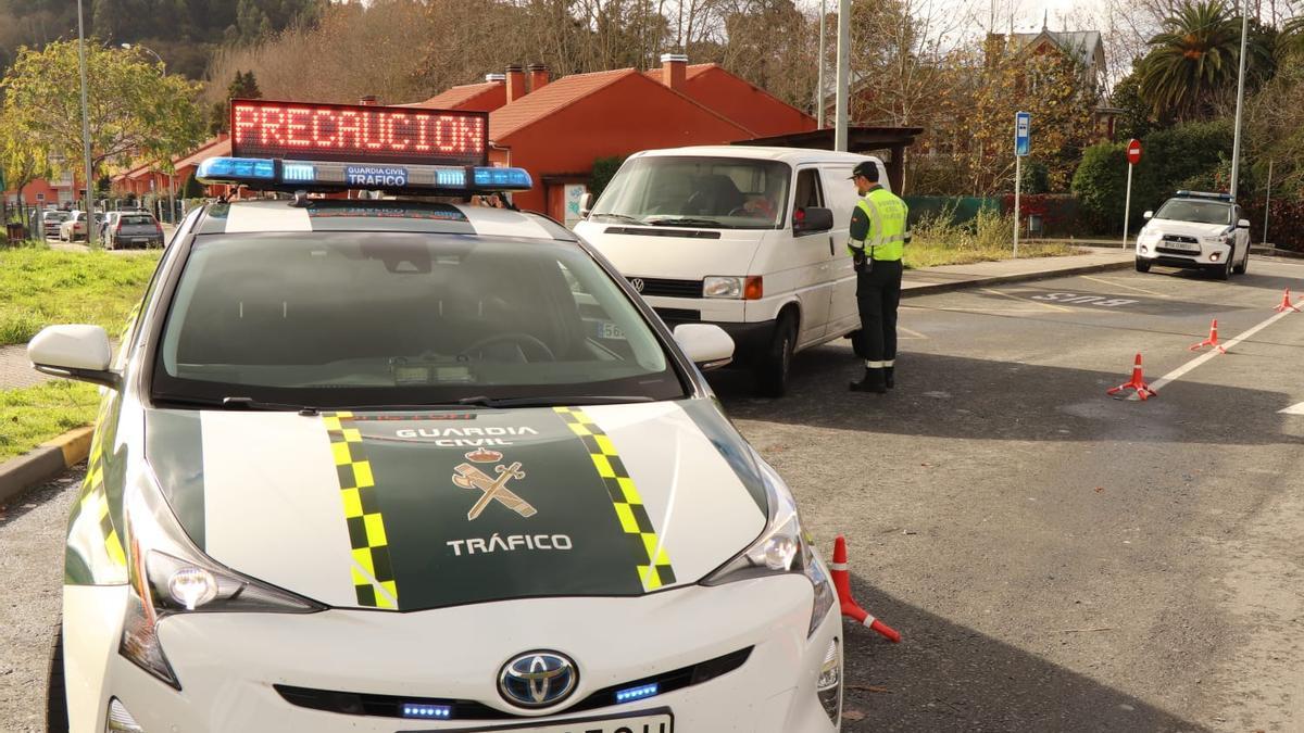 Un control a una furgoneta durante la campaña del pasado mes de noviembre.