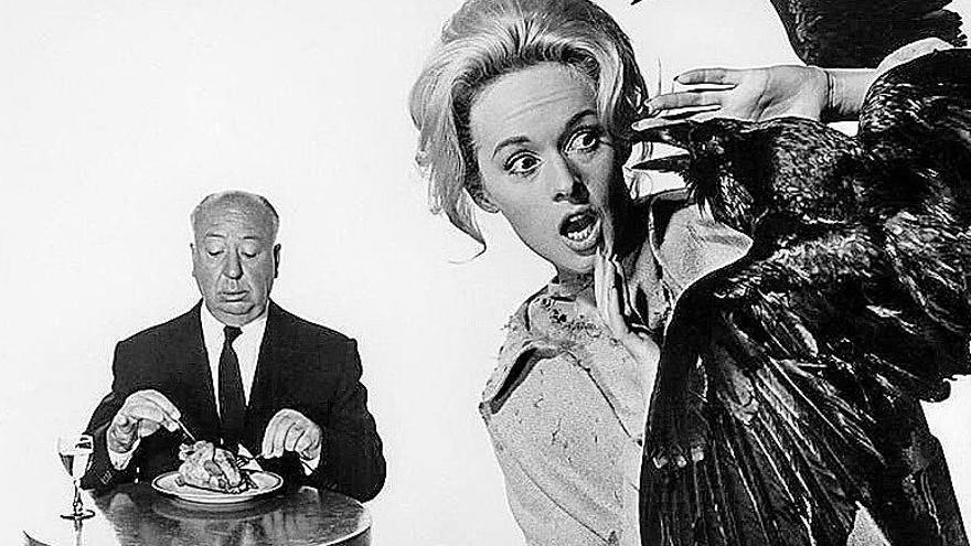 Hedren y Hitchcock, en una imagen promocional de &quot;Los pájaros&quot;.