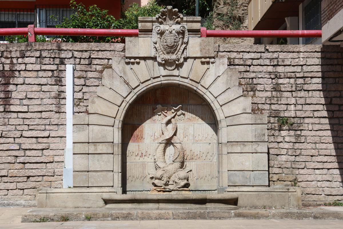 Vigo. Fuente de los tritones en la plaza 8 de Mayo