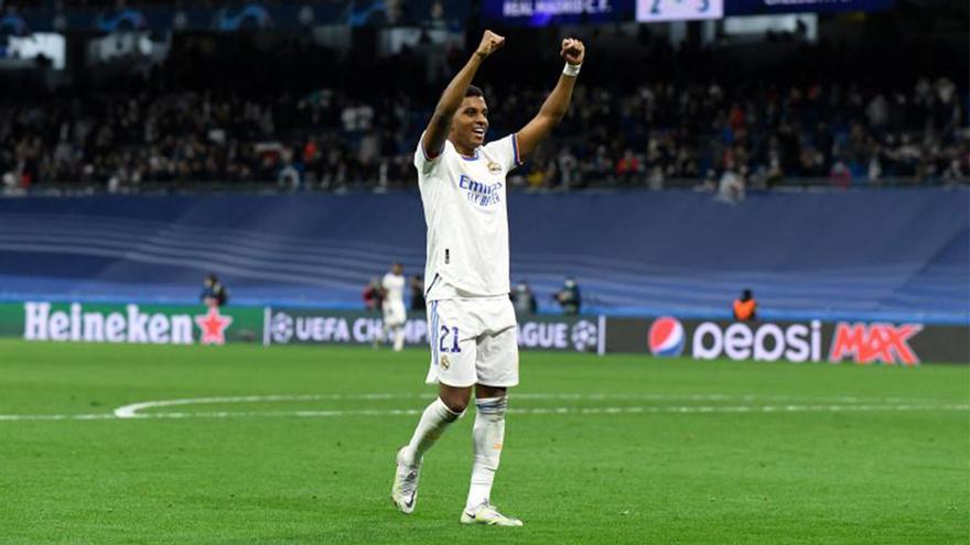 Real Madrid - Chelsea | Escandalosa asistencia de Modric con el exterior y gol de Rodrygo