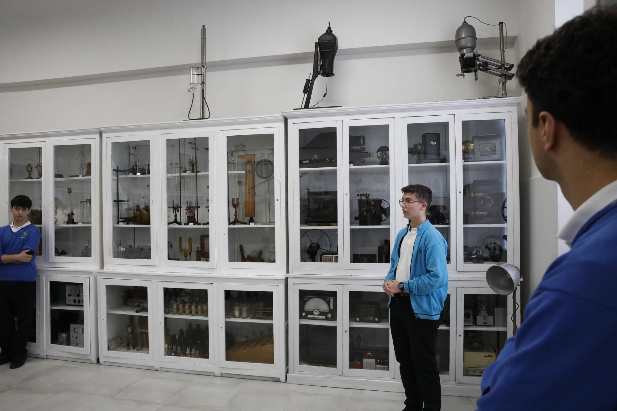 Así es el Museo de la Ciencia del colegio de los jesuitas de Gijón (en imágenes)