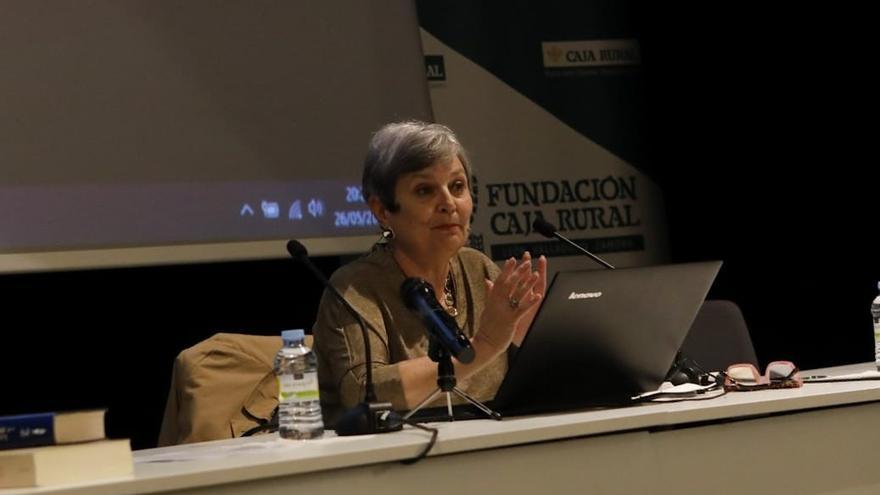 Elvira Roca explica en Zamora las razones del triunfo de la Leyenda Negra sobre España