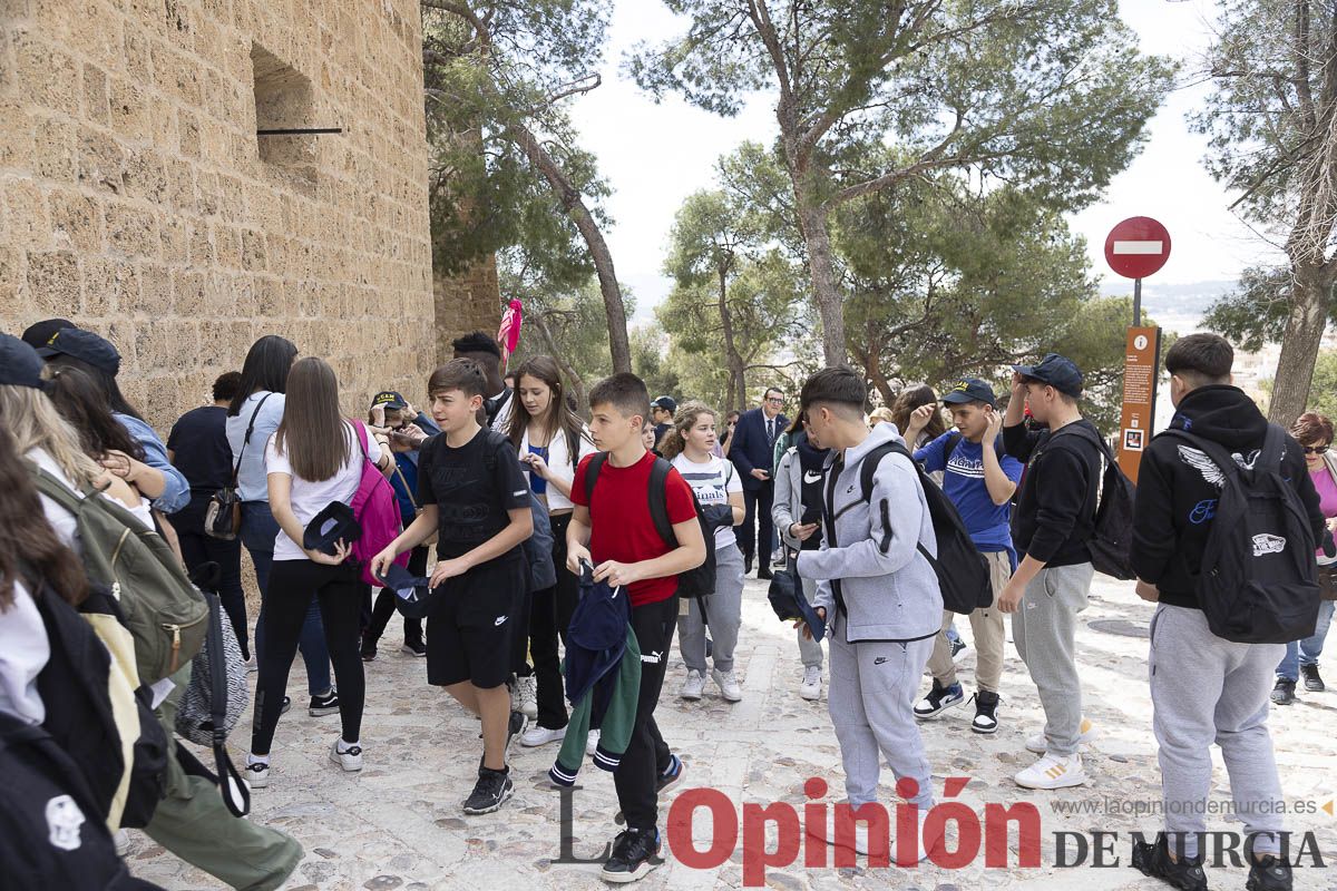 La vicaría de Cartagena, la UCAM, junto a asociaciones y peregrinos de toda España se ponen a los pies de la Vera Cruz